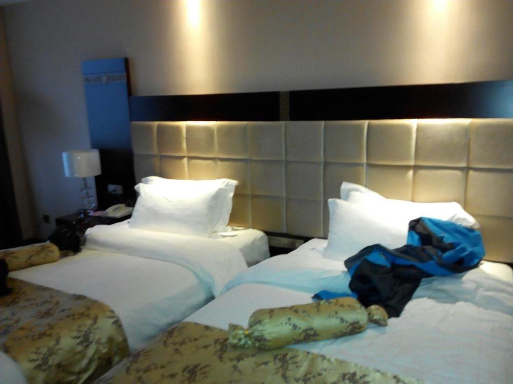 Guilin Golden Crown International Hotel Exterior foto